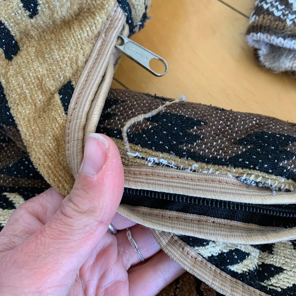 Alpaca sweater and purse bundle - Picture 7 of 7